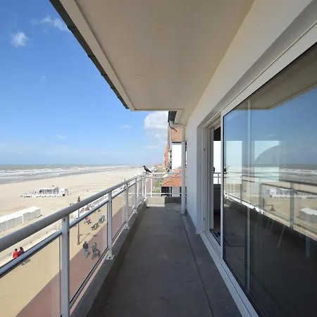 Golf 0301 With Modern Kitchen By The Sea Apartment De Haan
